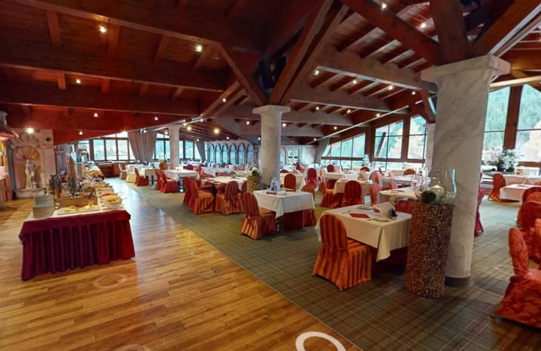 Wellnesshotel ...Liebes Rot-Flueh-1